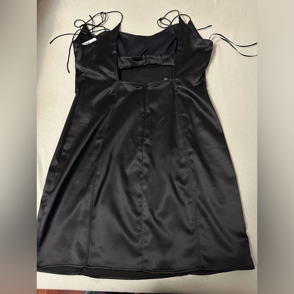 Bershka, Mini dress, open back - Picture 2 of 10